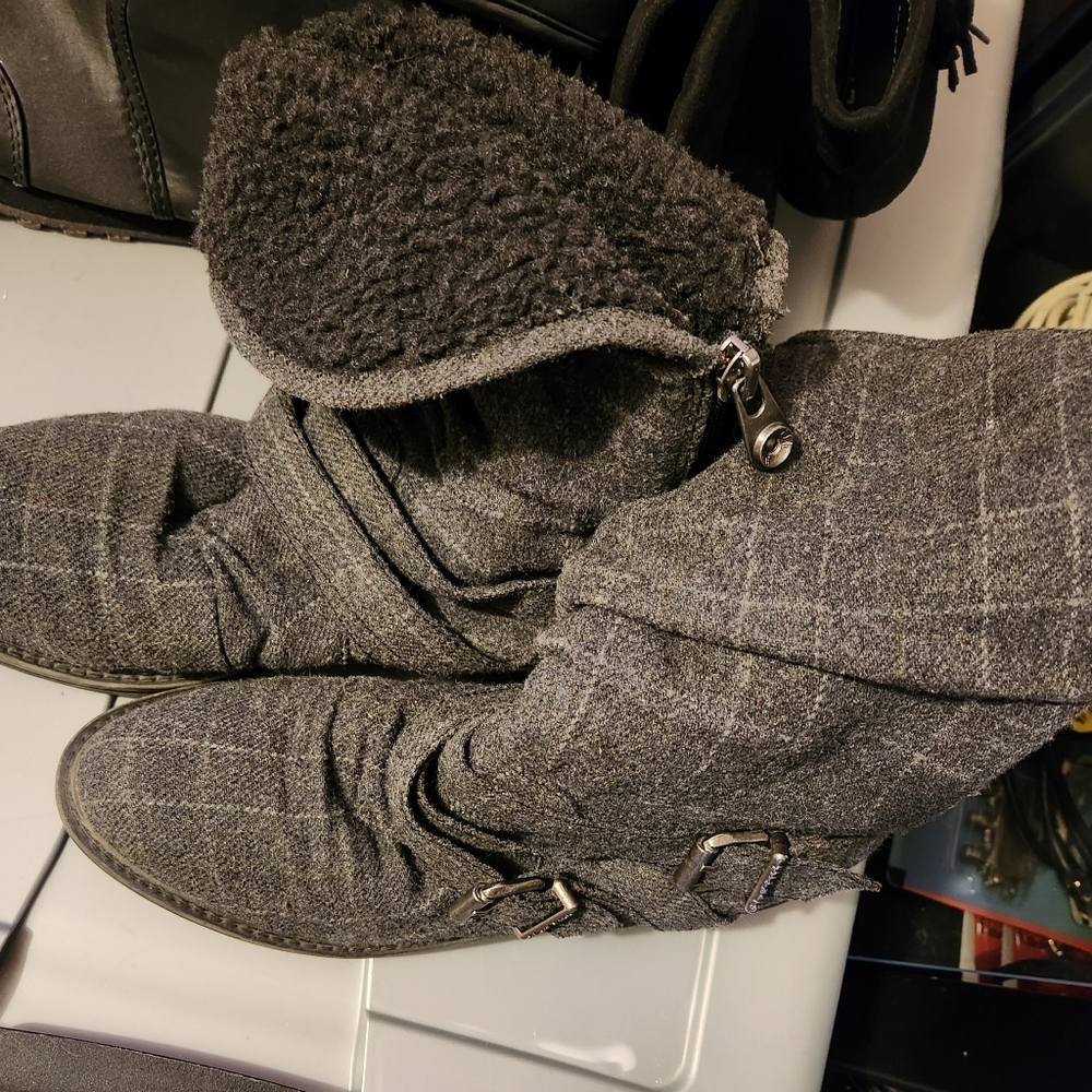 Grey boots